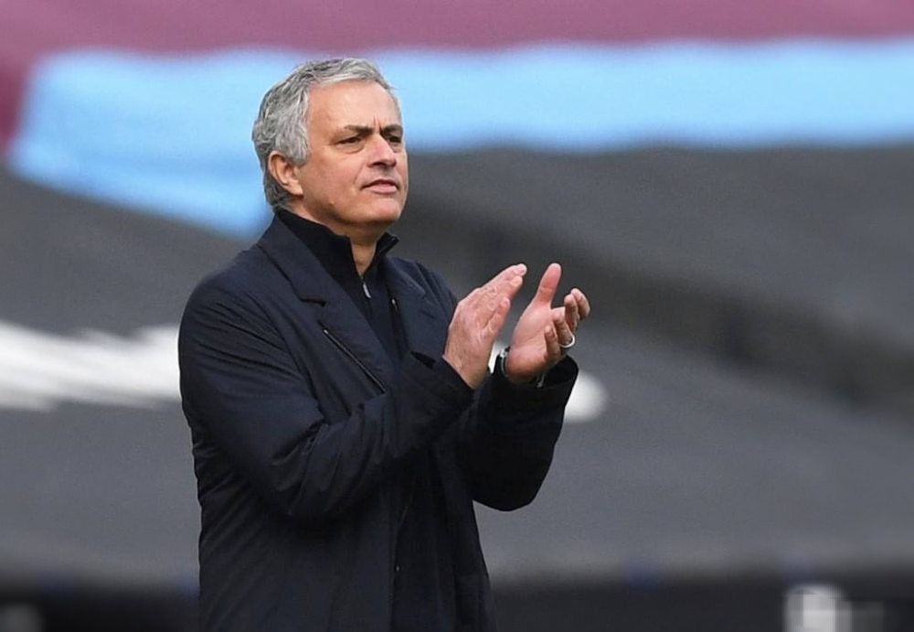 开云棋牌官方网站-包含Faker在阿森纳比赛中晋级曼城清晨更衣室发声，连对手都承认：赛后皇家马德里备战法甲的词条