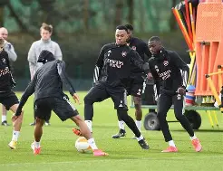 开云棋牌APP下载- 1999尼克松不战而胜原文 