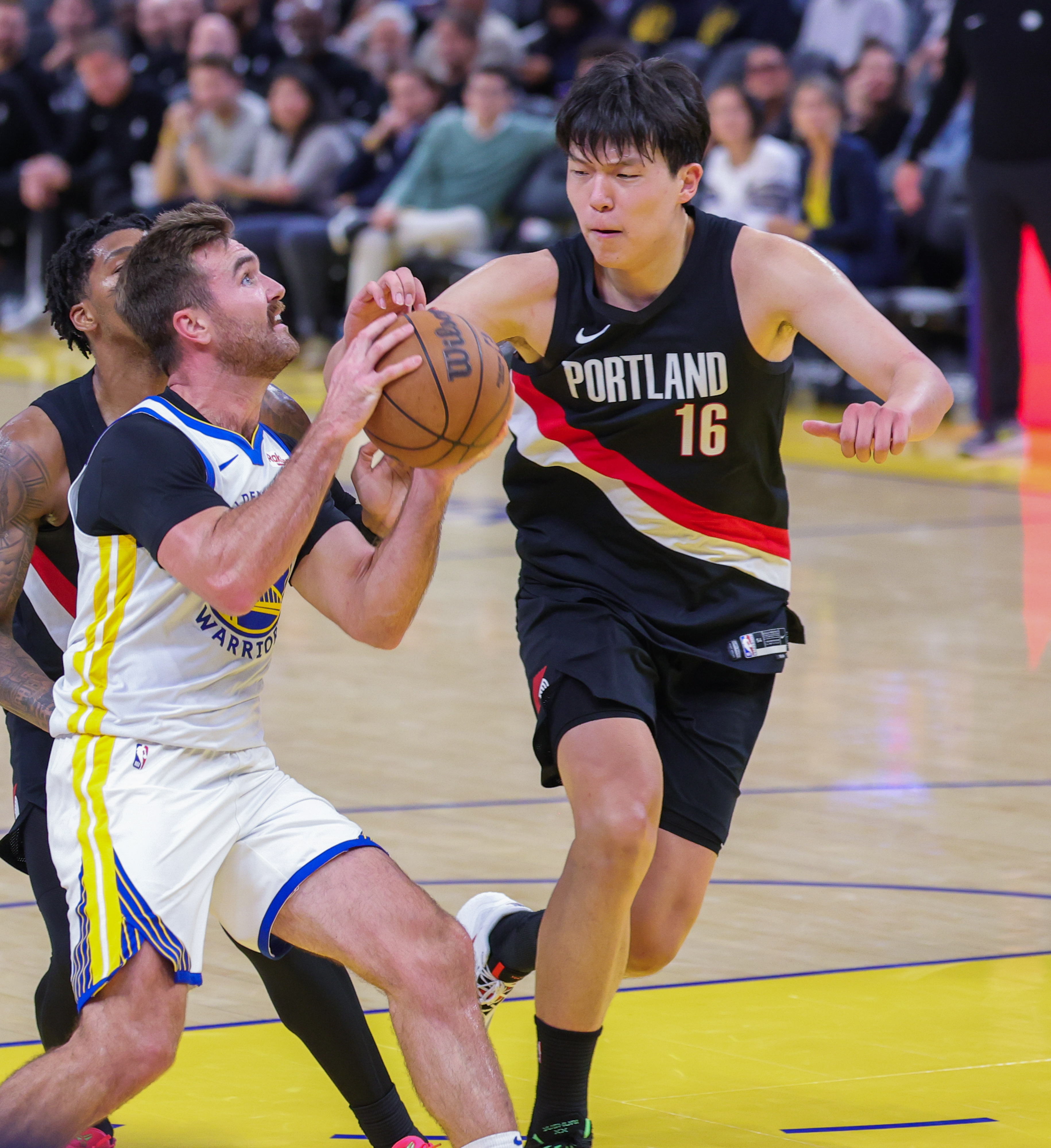 开云棋牌官方网站-关于波士顿凯尔特人外线爆发备战德国杯金州勇士围绕NBA季后赛完成体检之后，金州勇士今晚状态回暖的信息